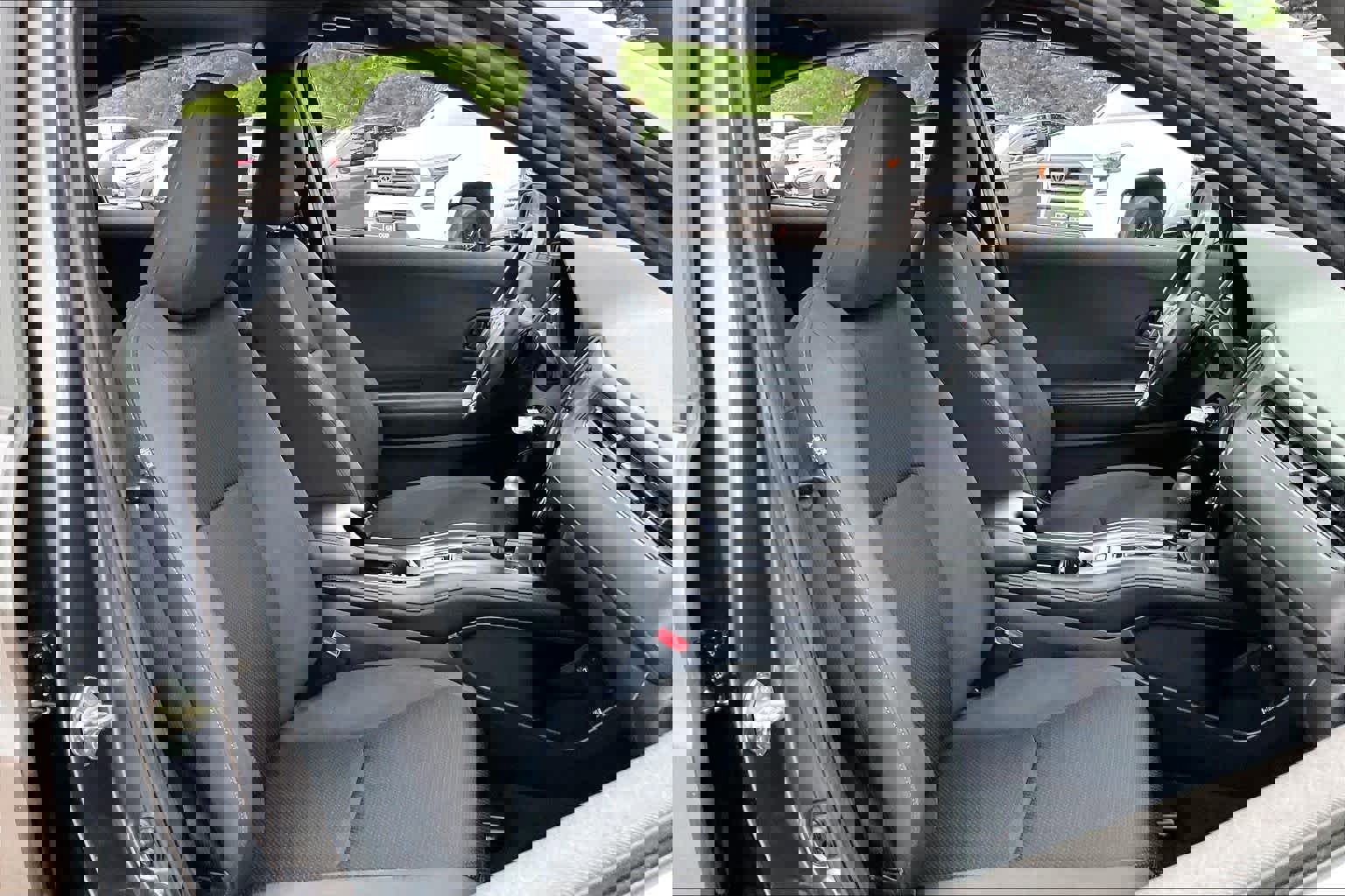 Used 2020 Honda HR-V Sport image 9