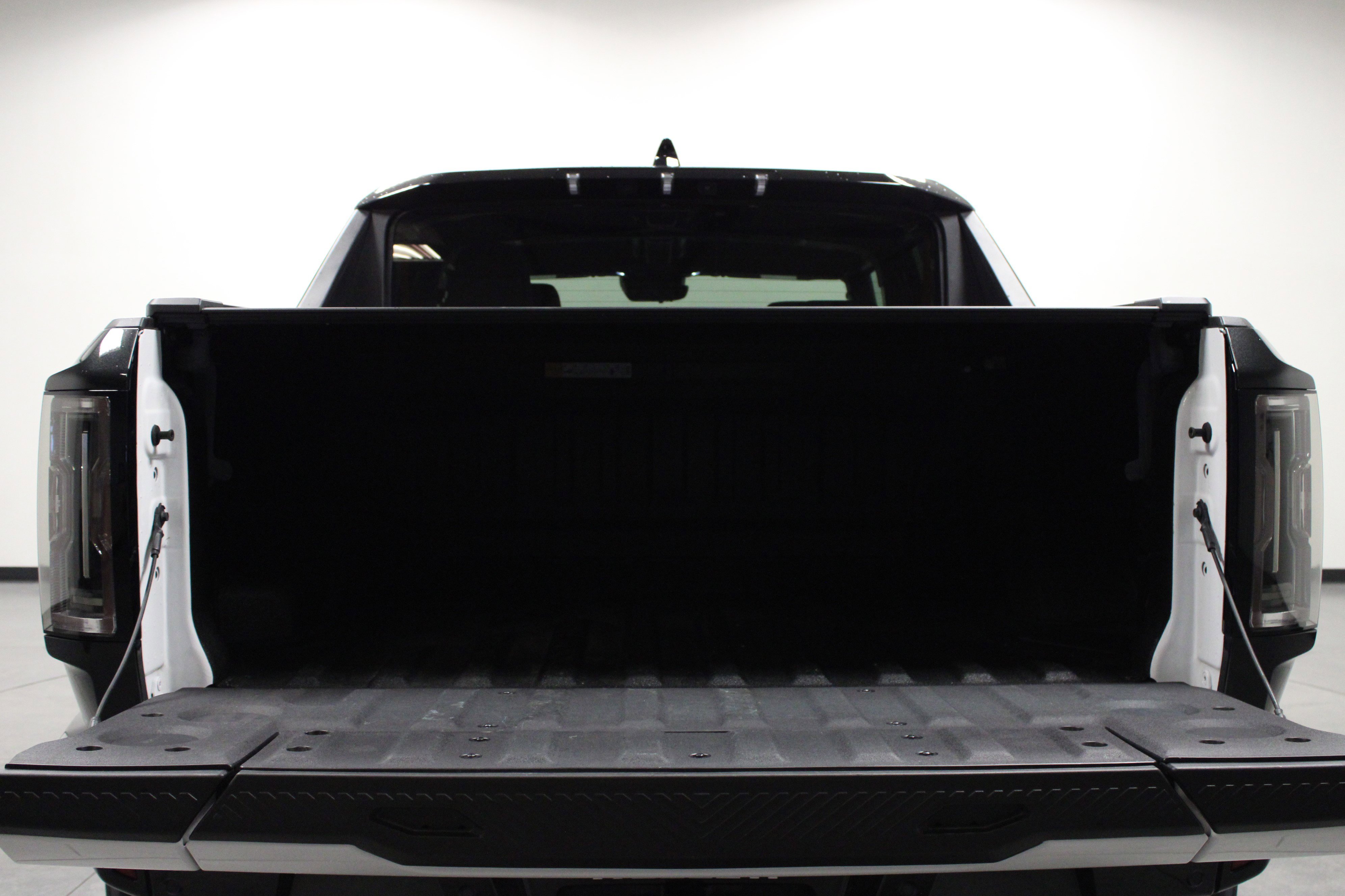 Used 2025 GMC Hummer EV 3X w/ LPO, Sport Package image 14