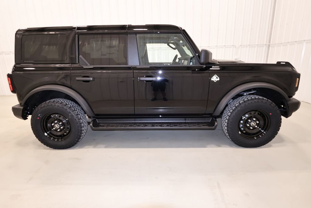 New 2026 Ford Bronco Outer Banks image 2