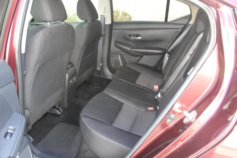 Used 2022 Nissan Sentra SV image 11