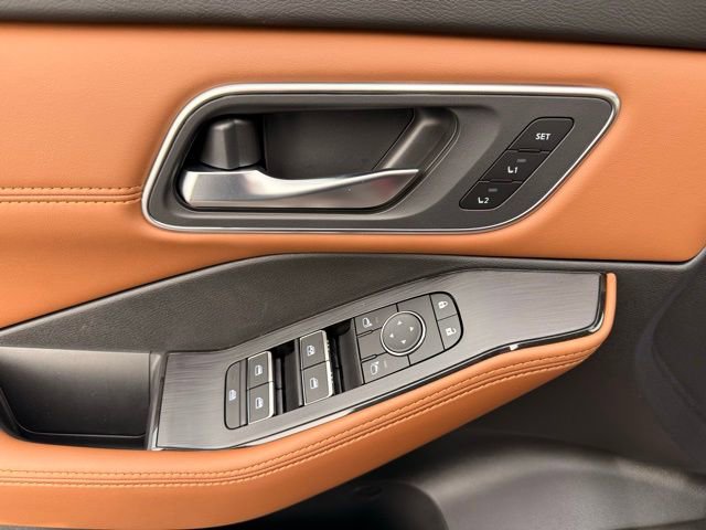 New 2026 Nissan Rogue Platinum w/ Platinum Premium Package image 11