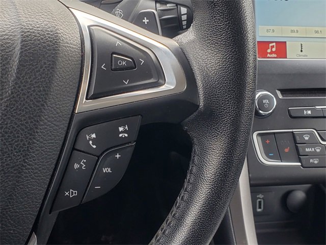 Used 2017 Ford Fusion SE w/ Fusion SE Technology Package image 22