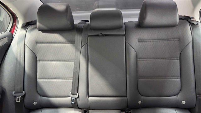 Used 2018 Volkswagen Jetta SE image 30