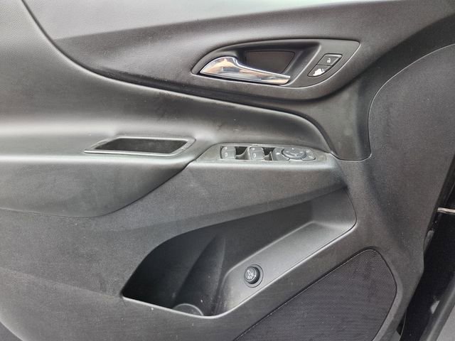 Used 2022 Chevrolet Equinox LT image 25