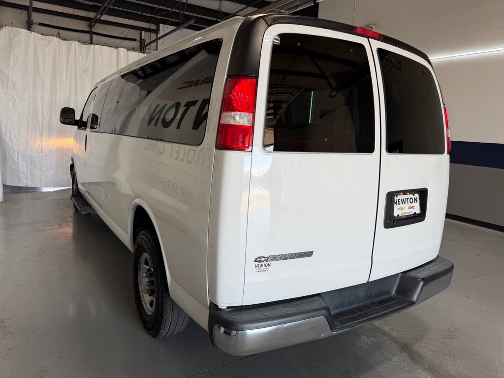 Used 2020 Chevrolet Express 3500 LT w/ LT Preferred Equipment Group RWD image 31