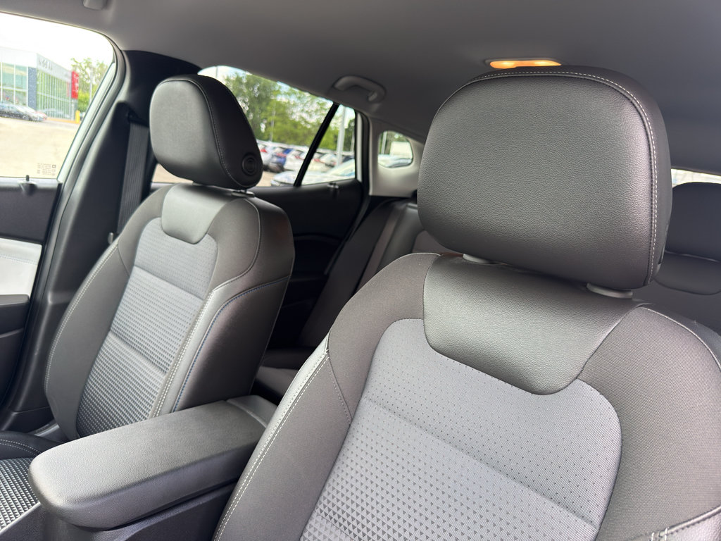 Certified 2024 Chevrolet Trax LT w/ Driver Confidence Package FWD image 27