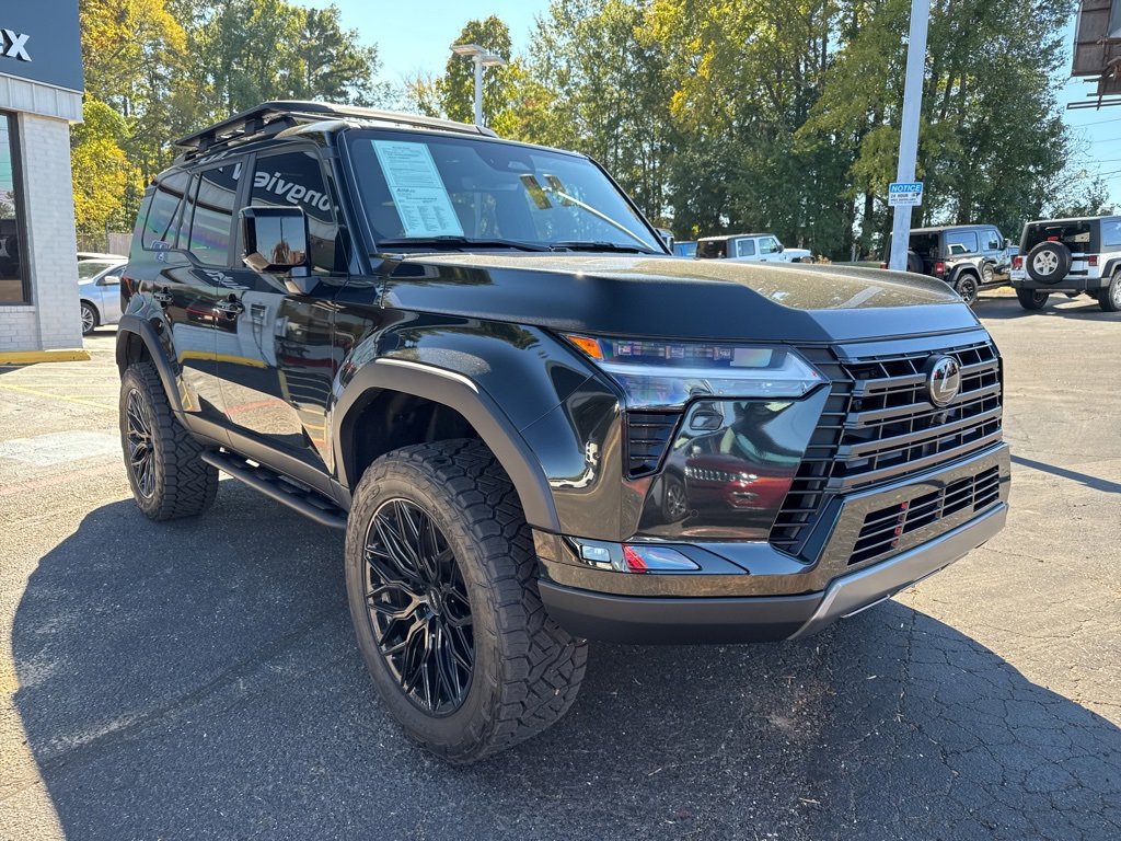 Used 2025 Lexus GX 550 image 4