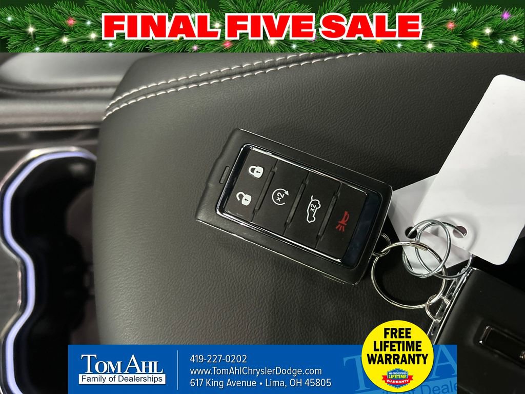 New 2025 Jeep Grand Cherokee L Laredo image 20