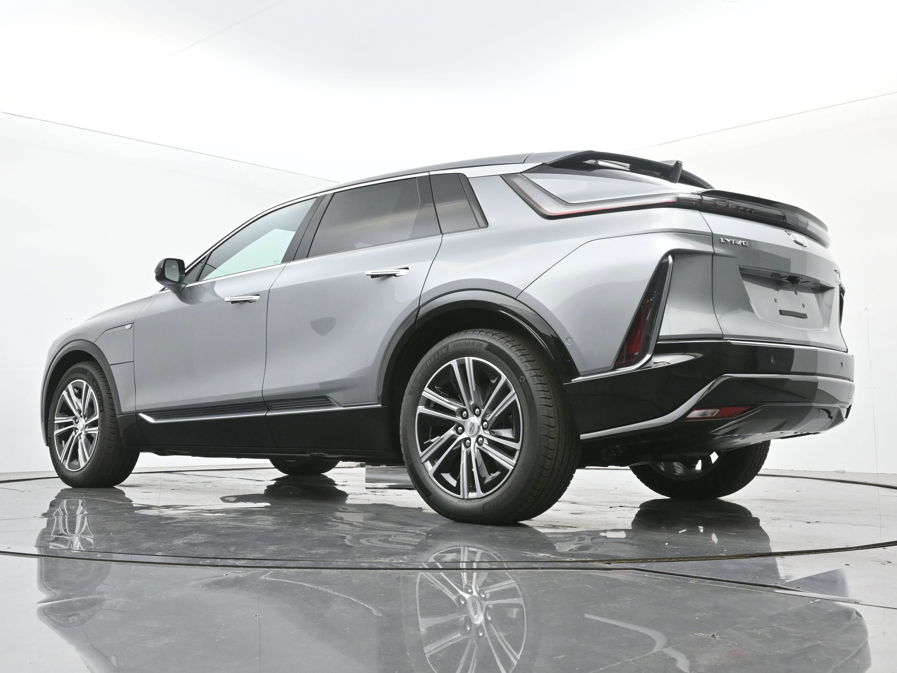 New 2025 Cadillac Lyriq Luxury image 17