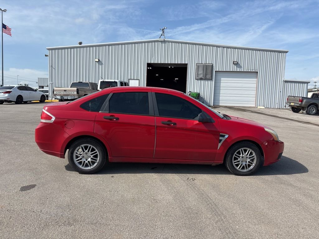 Used 2008 Ford Focus Sedan image 2