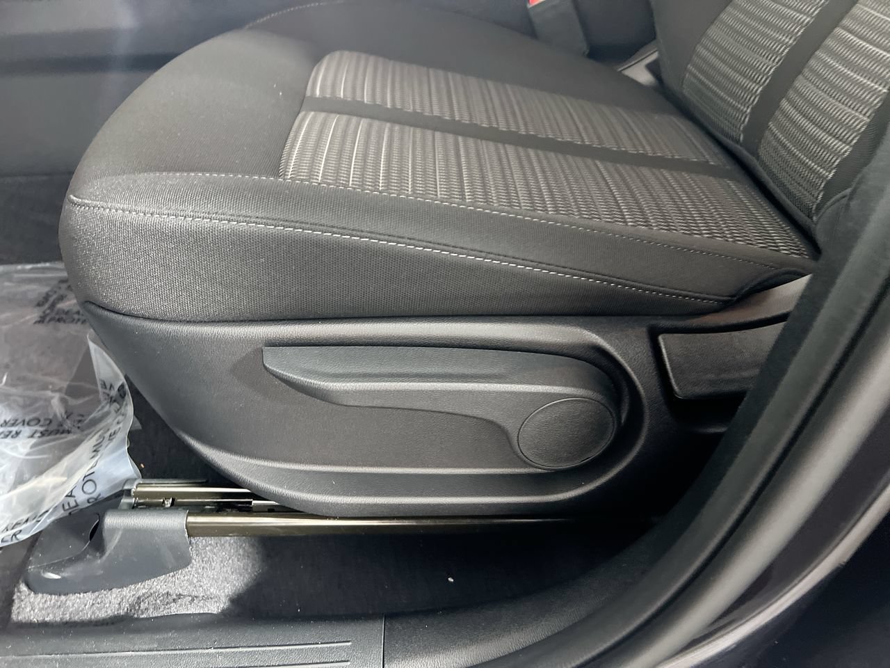 New 2026 Kia Sorento LX FWD image 13