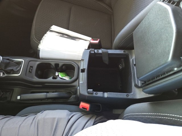 Used 2021 Jeep Wrangler Sport S image 55