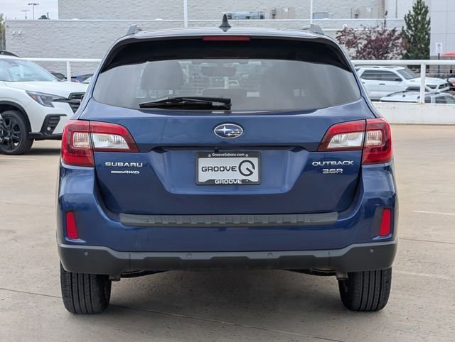 Used 2017 Subaru Outback 3.6R Touring AWD/4WD image 5