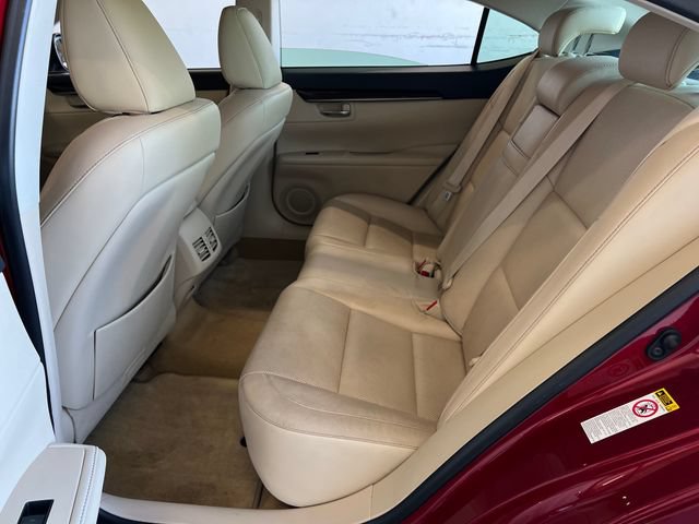 Used 2014 Lexus ES 350 w/ Luxury Package FWD image 32