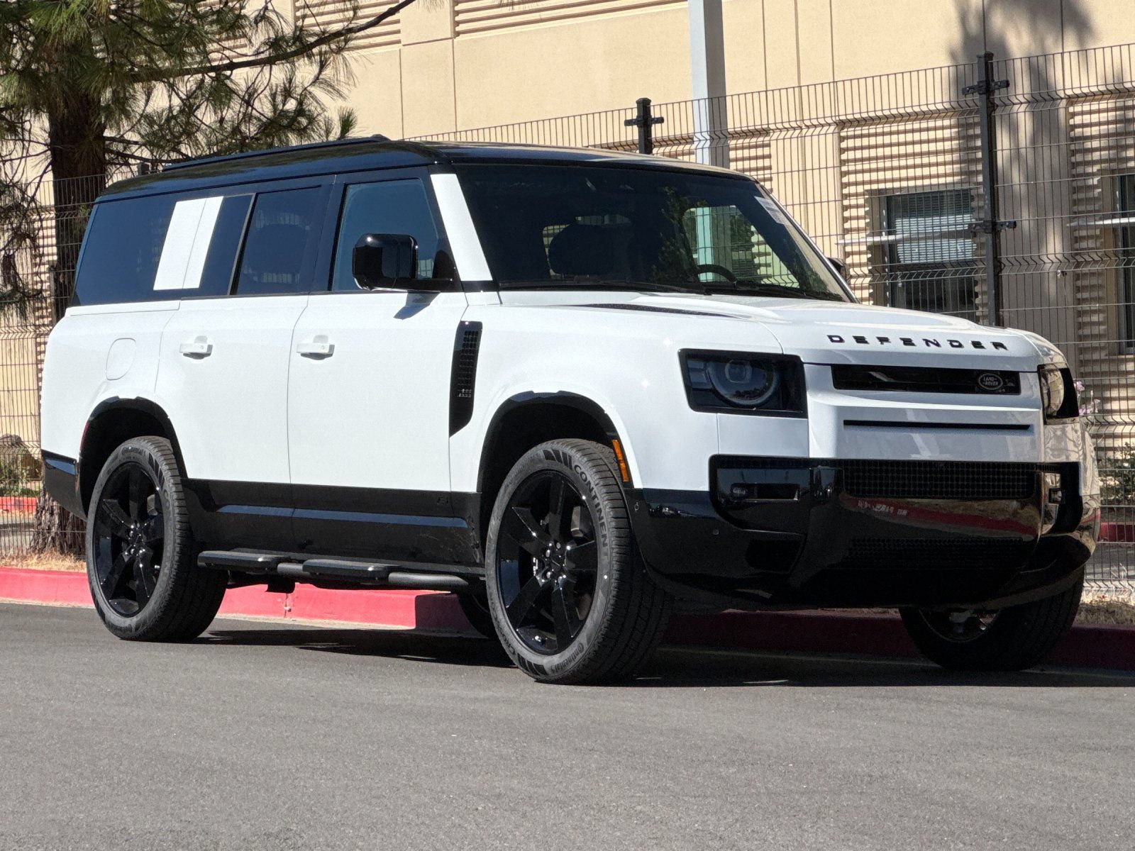 New 2026 Land Rover Defender 130 V8 AWD/4WD image 8
