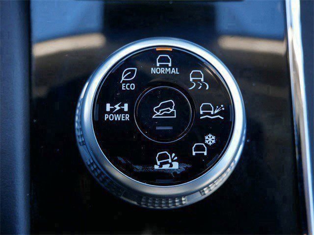 Used 2025 Mitsubishi Outlander SE image 23