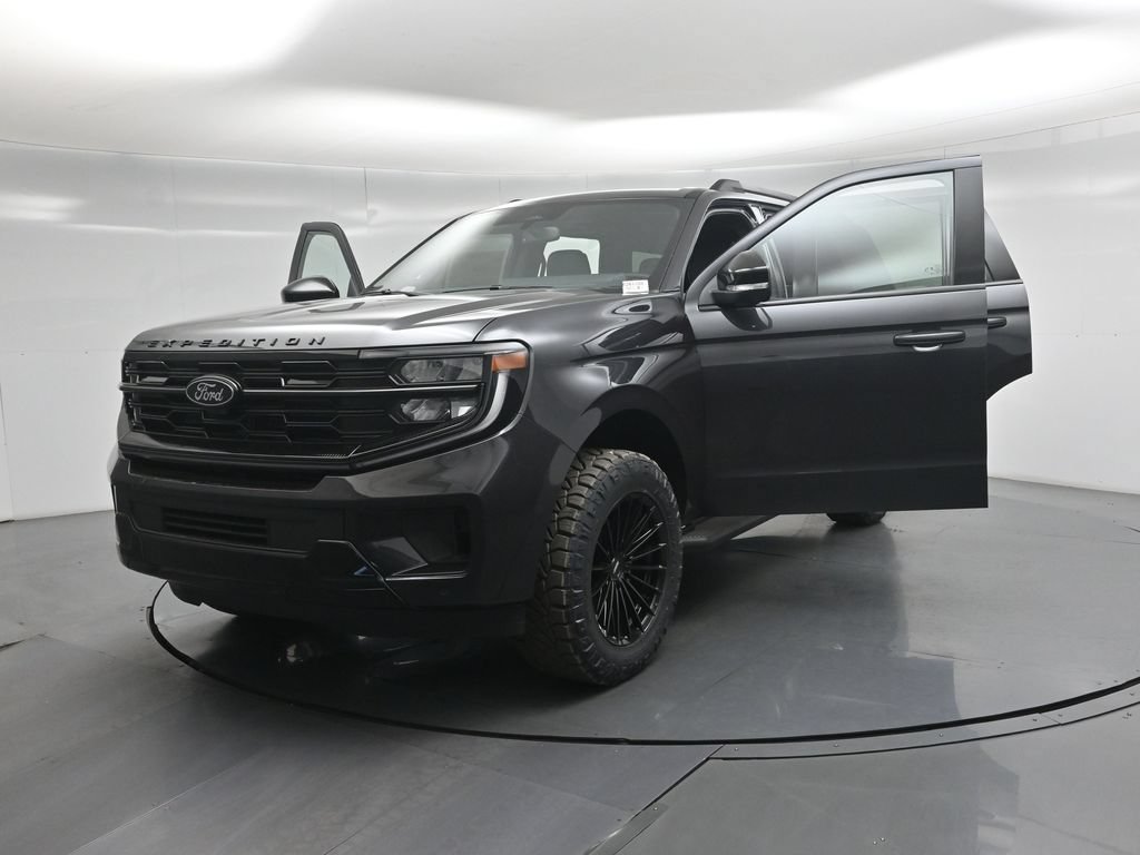 New 2026 Ford Expedition Platinum w/ Stealth Appearance Package AWD/4WD image 28