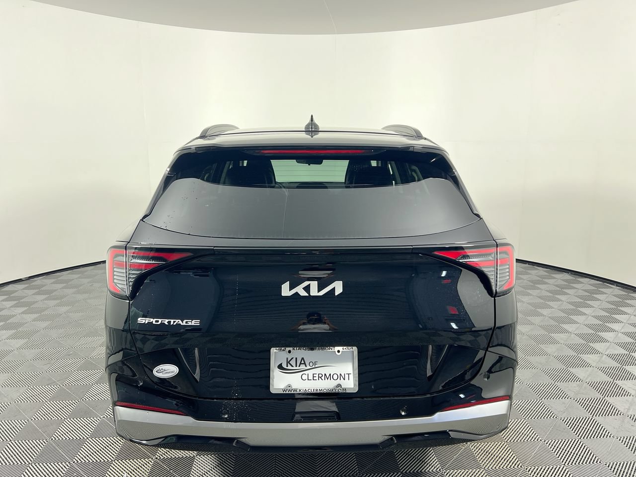 Certified 2026 Kia Sportage SX FWD image 4