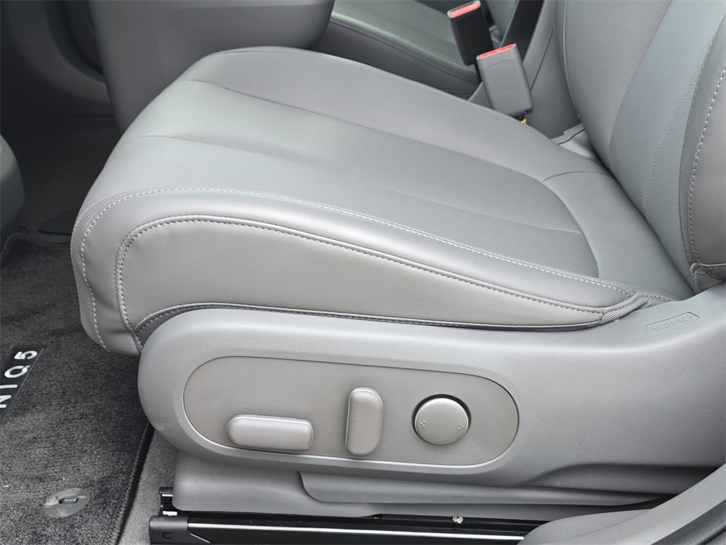 Certified 2025 Hyundai Ioniq 5 SEL image 28