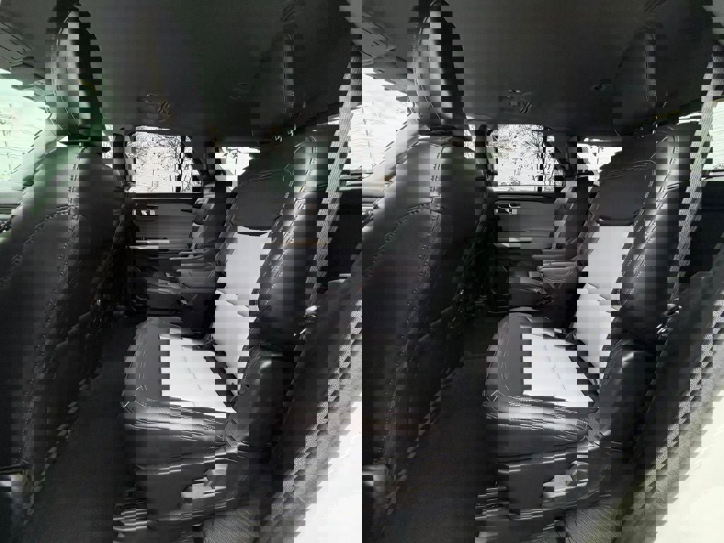 Certified 2023 Ford Explorer XLT w/ Equipment Group 202A image 28