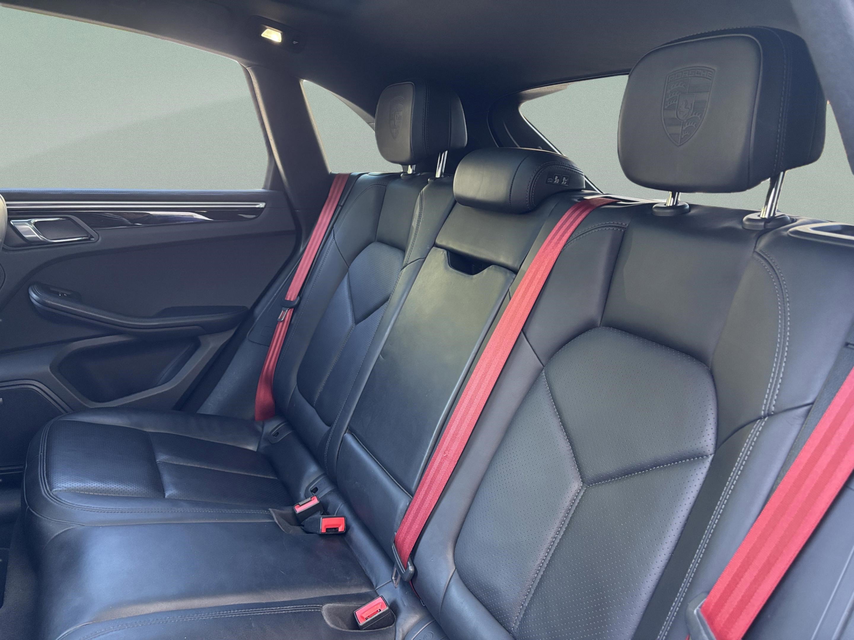 Used 2017 Porsche Macan GTS AWD/4WD image 29