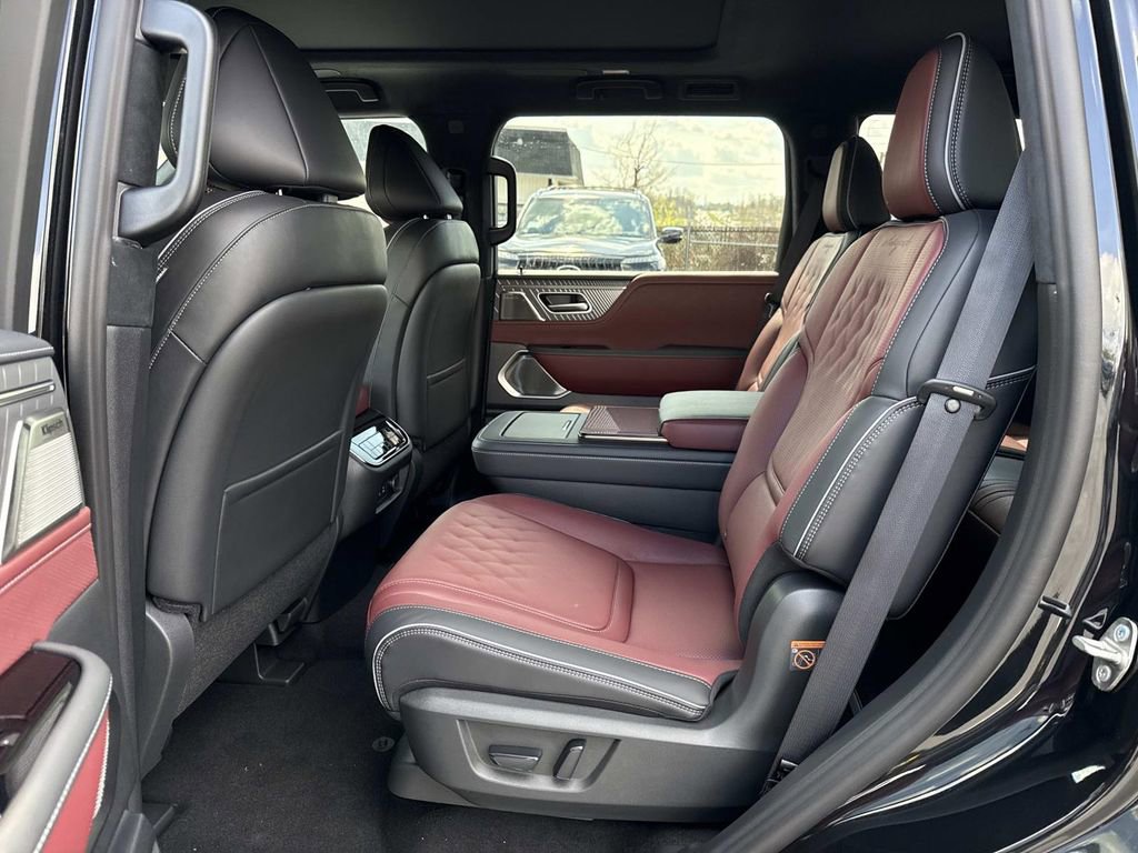 New 2026 INFINITI QX80 Autograph image 17