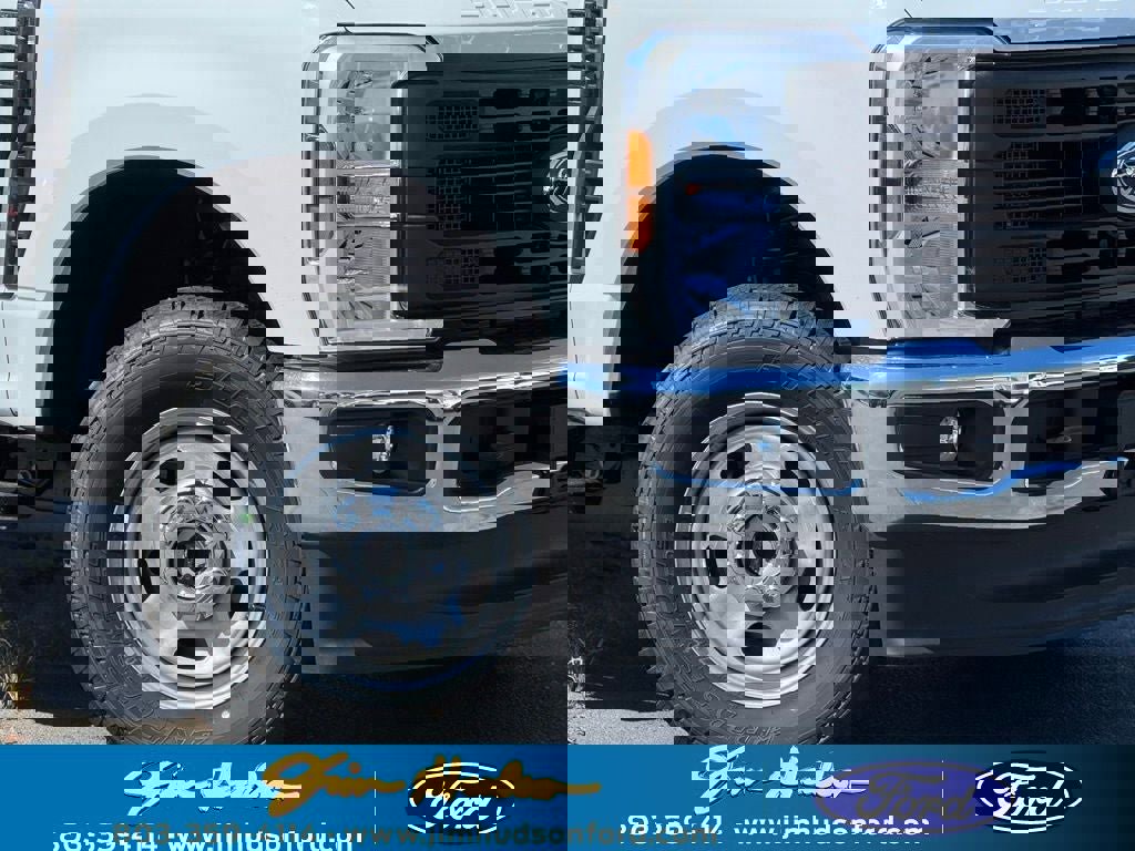 New 2026 Ford F350 XL w/ XL Driver Assist Package image 3