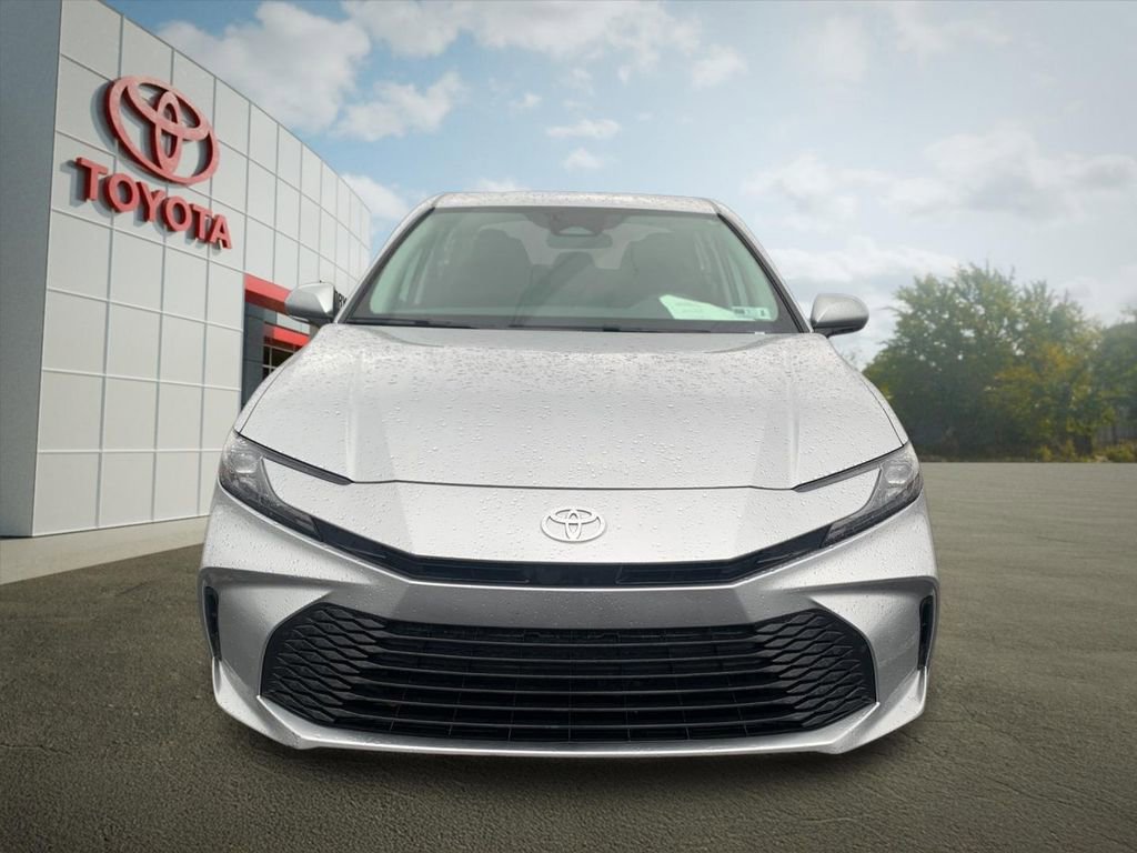 Used 2025 Toyota Camry LE image 8