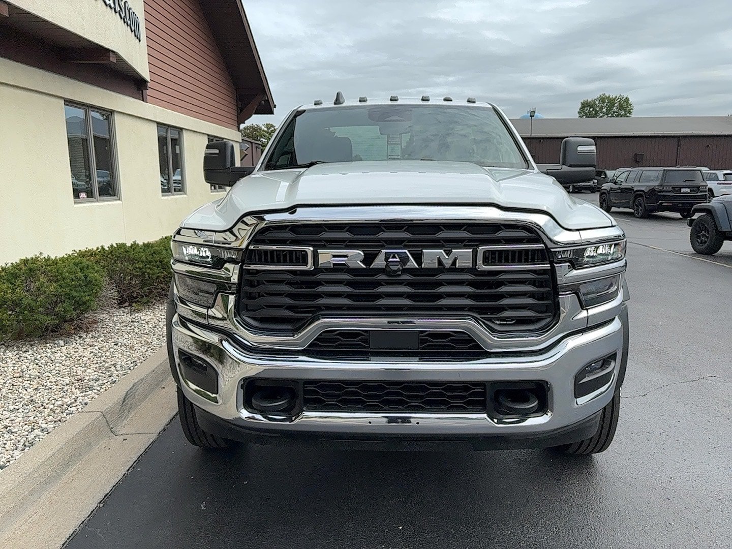 New 2026 RAM 5500 Tradesman w/ Chrome Appearance Group AWD/4WD image 4