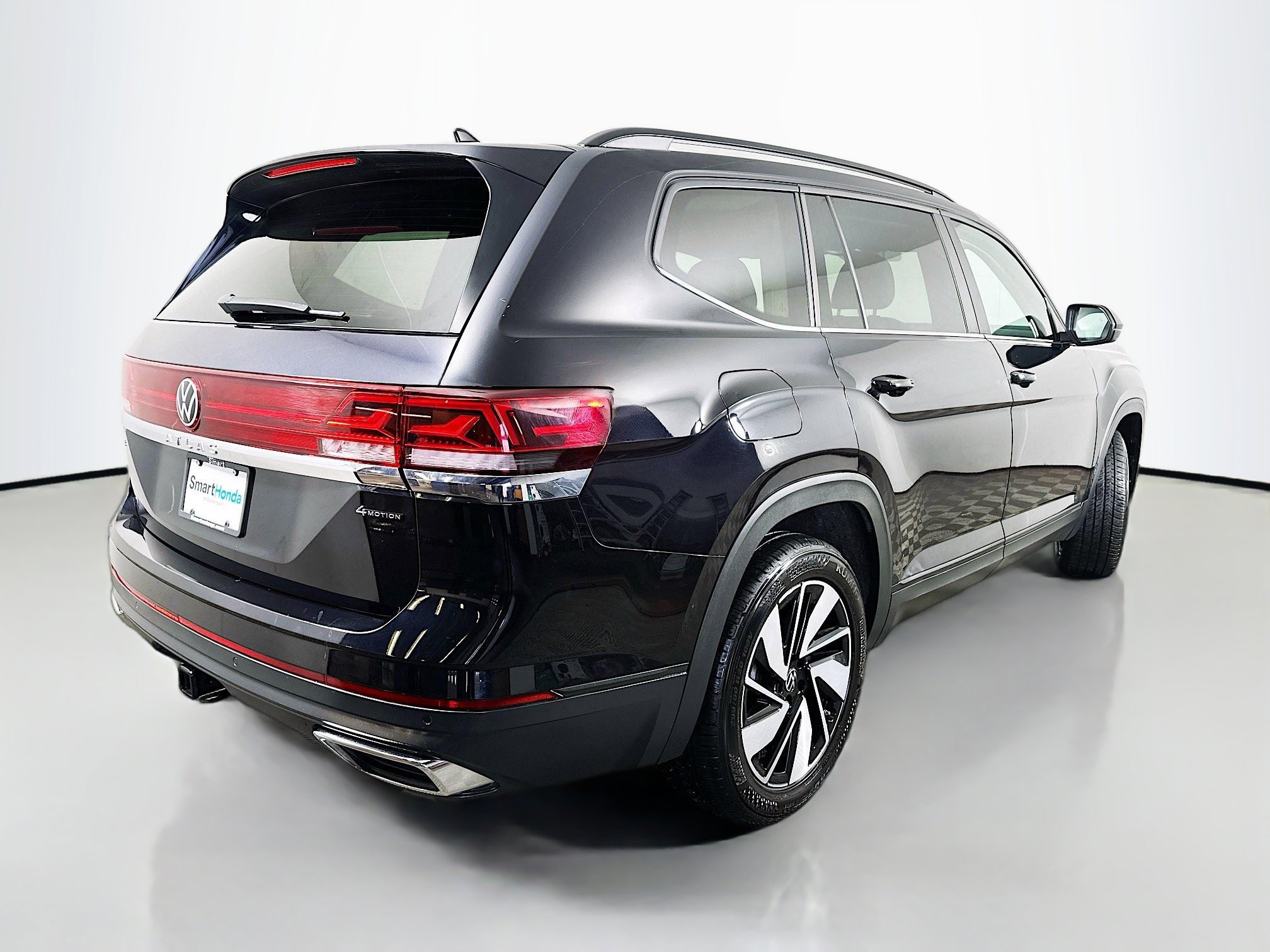 Used 2024 Volkswagen Atlas SE image 7