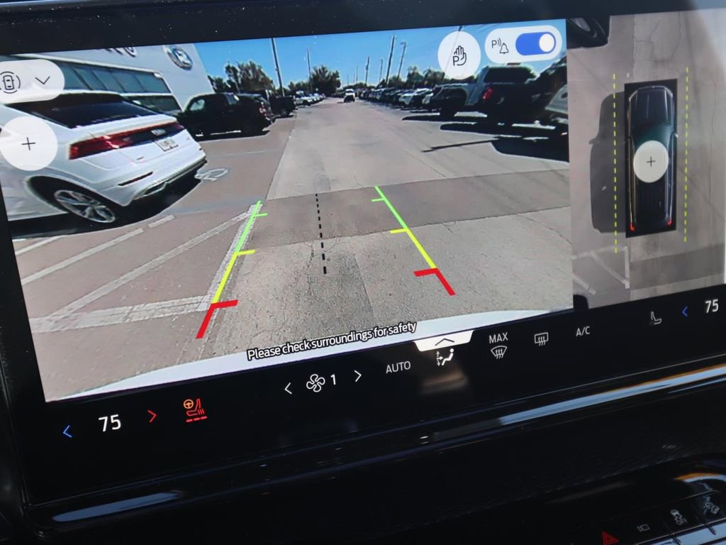 New 2025 Ford Expedition Max Platinum w/ Stealth Performance Package AWD/4WD image 8