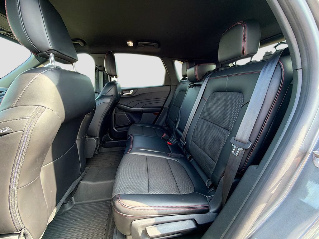 Used 2024 Ford Escape ST-Line w/ Tech Pack #1 AWD/4WD image 28