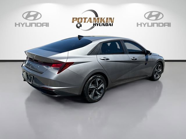 Certified 2023 Hyundai Elantra SEL w/ Convenience Package image 5