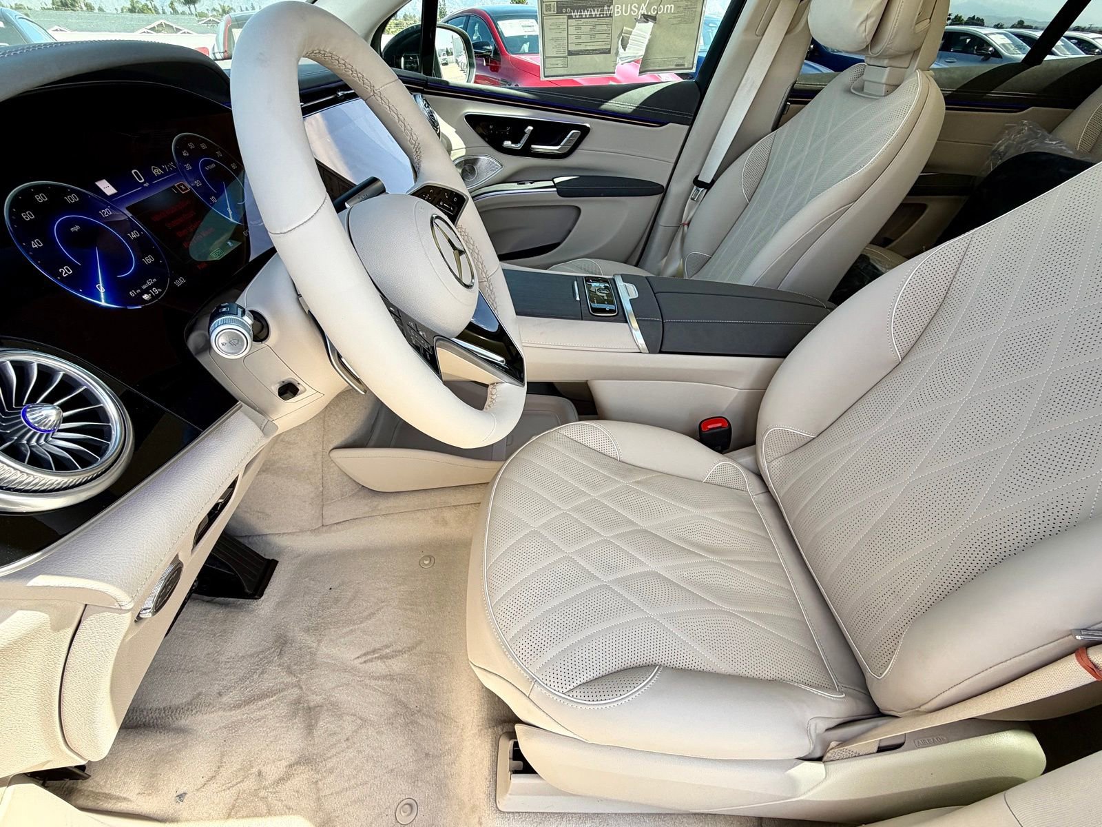 New 2026 Mercedes-Benz EQS 550 4MATIC SUV image 18