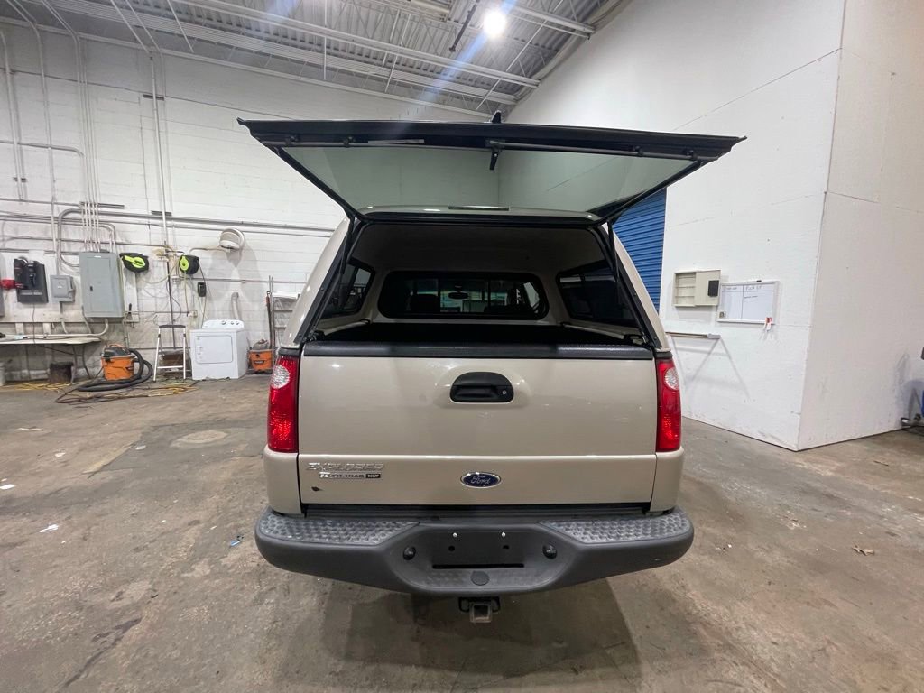 Used 2004 Ford Explorer Sport Trac XLT AWD/4WD image 25