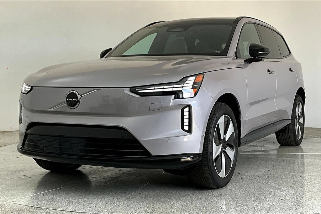 New 2026 Volvo EX90 Plus RWD image 2