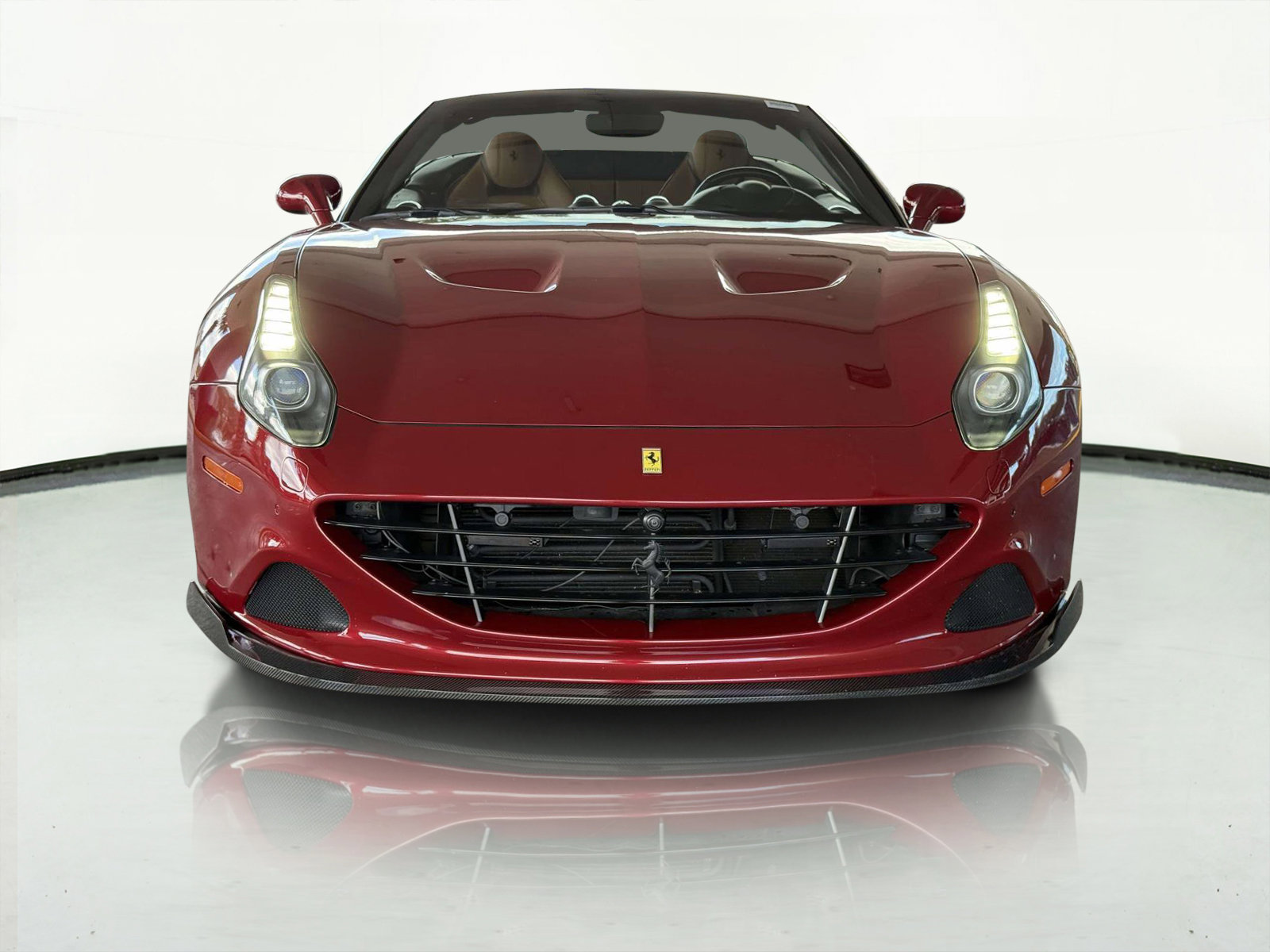 Used 2017 Ferrari California T image 8