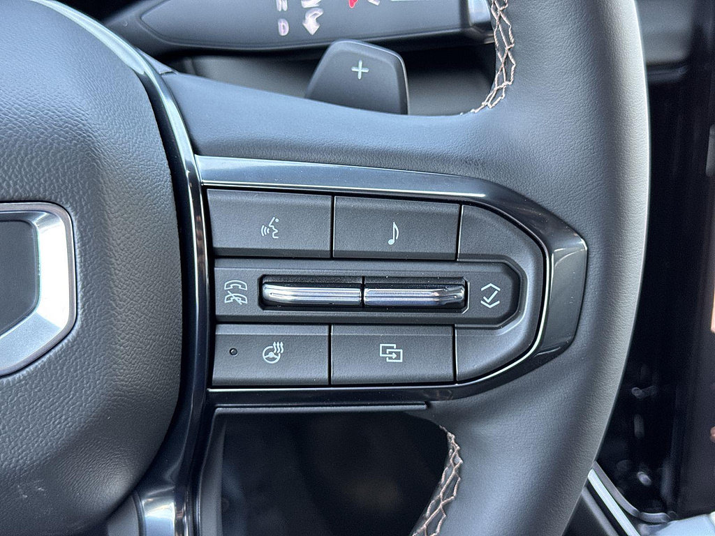 New 2026 GMC Yukon AT4 w/ AT4 Premium Package AWD/4WD image 10
