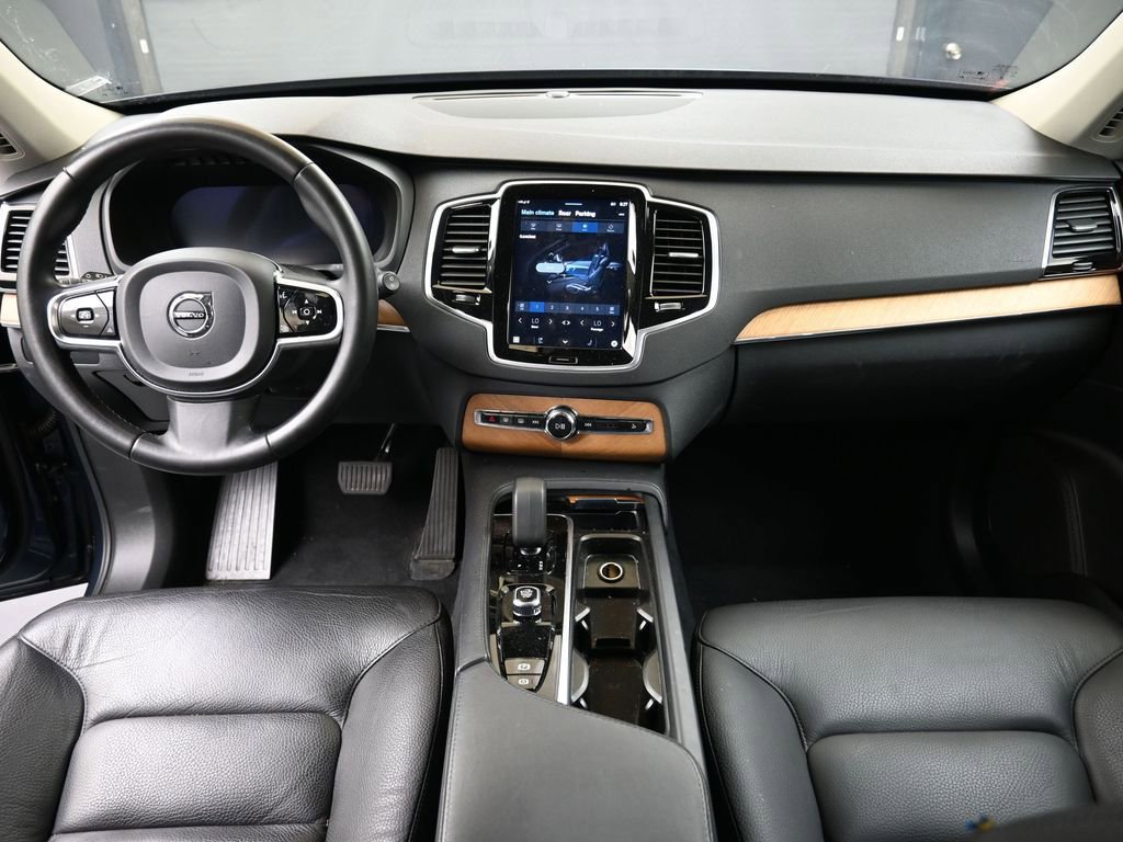 Certified 2024 Volvo XC90 B6 Plus image 17