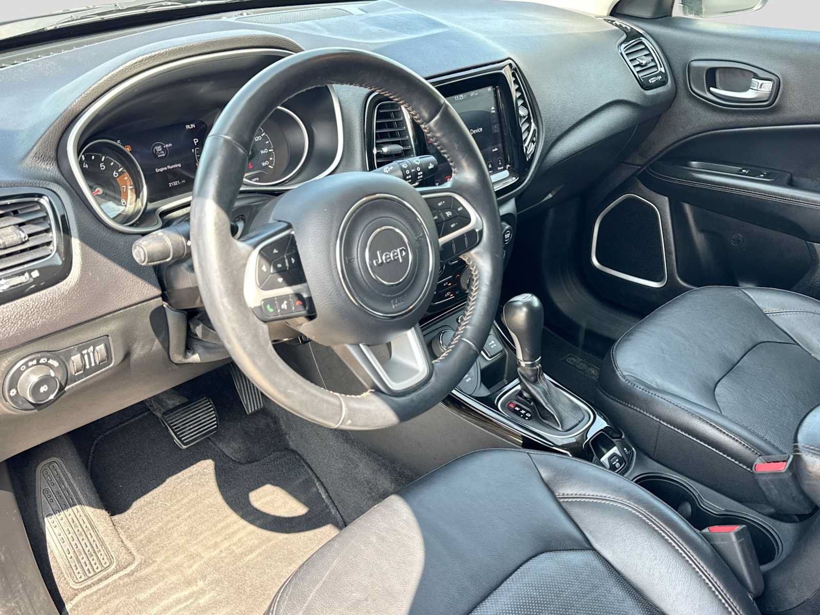 Used 2018 Jeep Compass Limited w/ Navigation Group AWD/4WD image 2