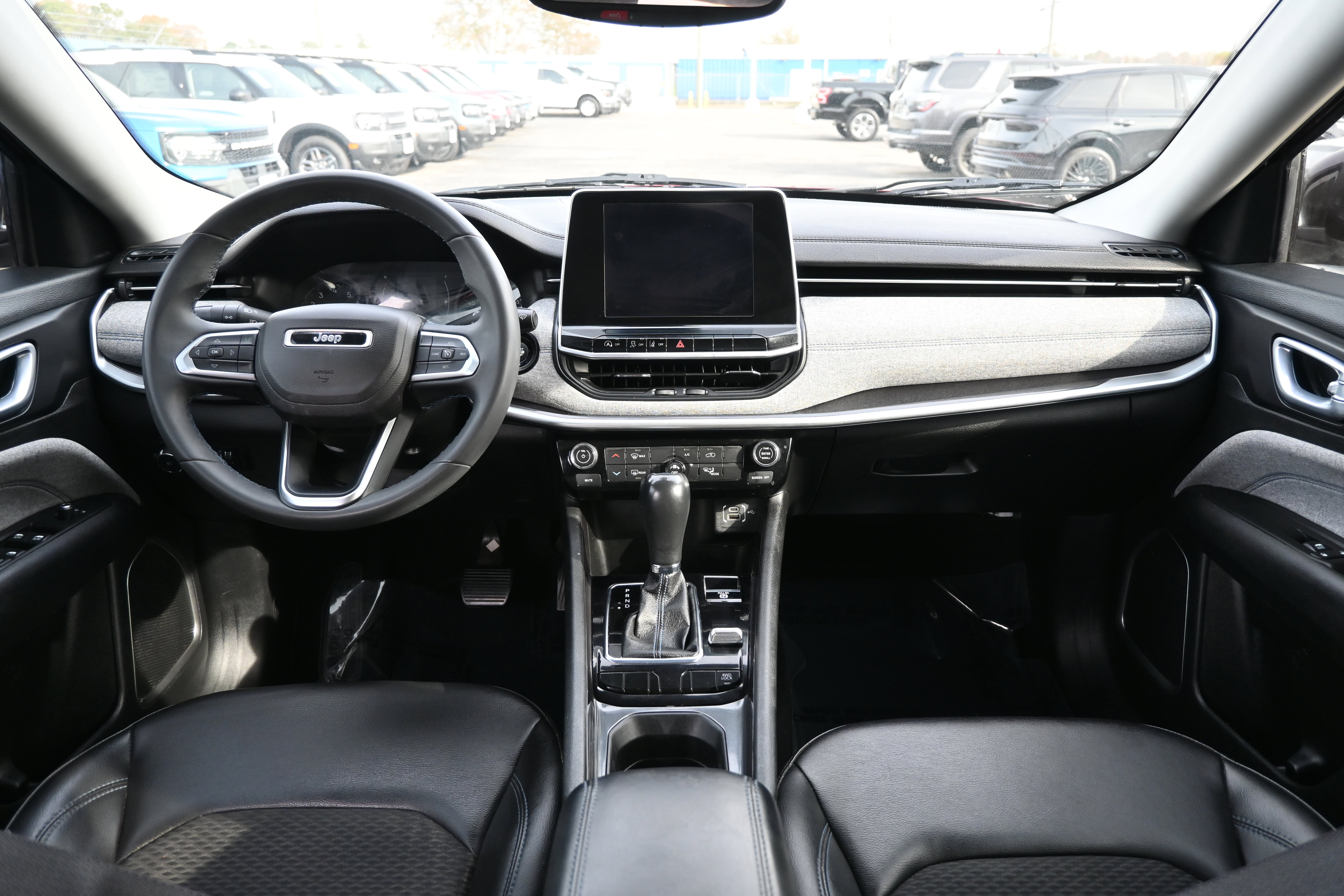 Used 2022 Jeep Compass Latitude image 32