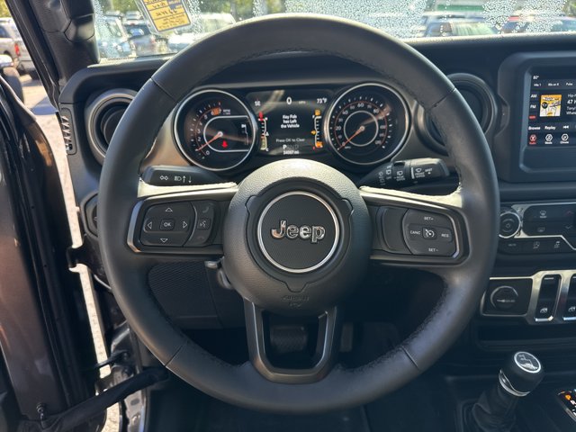 Used 2023 Jeep Wrangler Sport AWD/4WD image 23