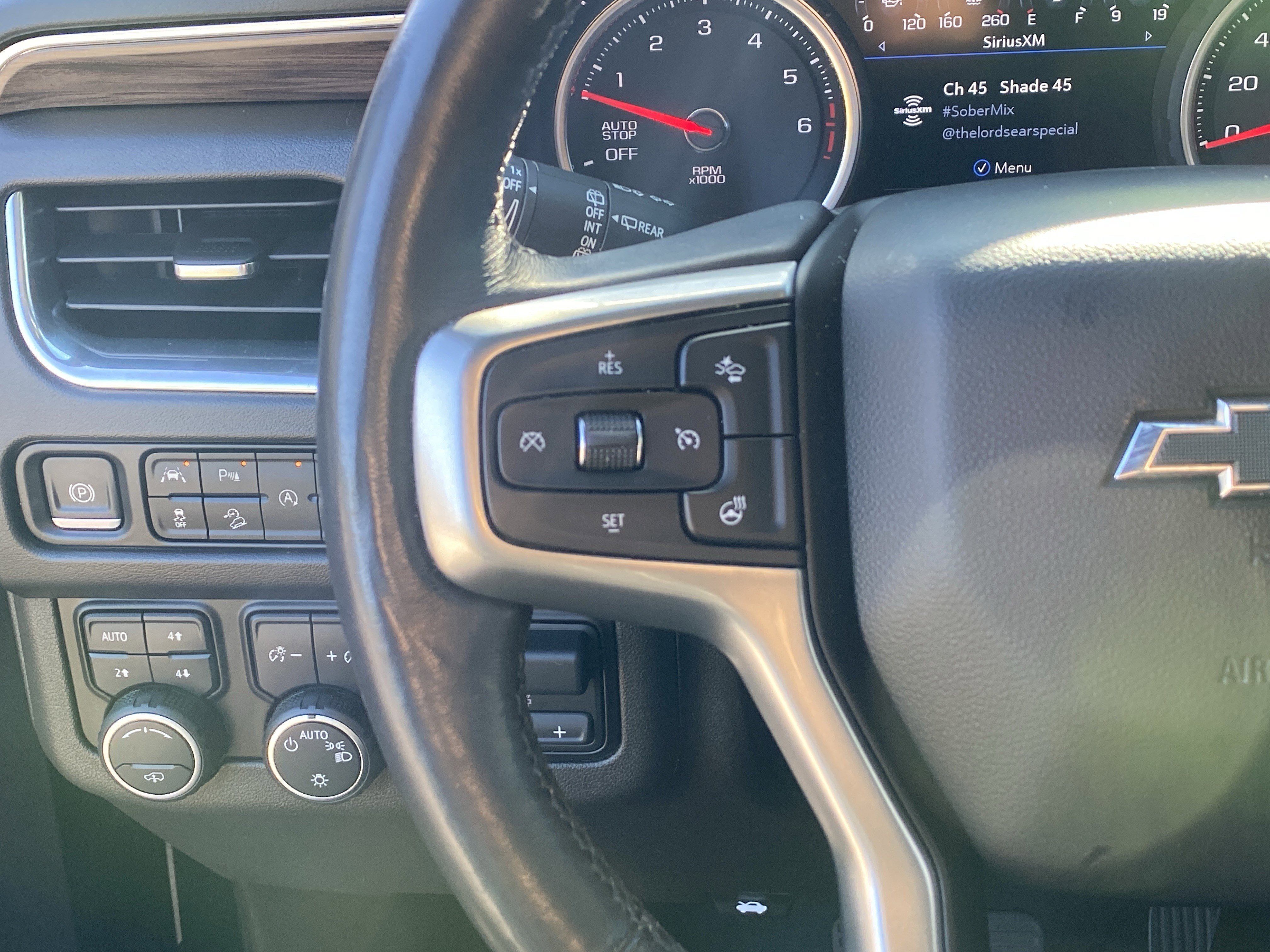 Used 2021 Chevrolet Tahoe Z71 w/ Z71 Off-Road Package image 27