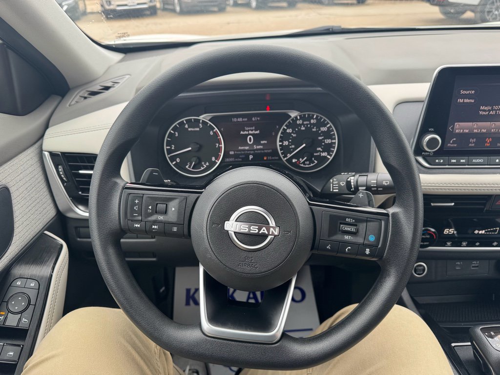 Used 2023 Nissan Rogue SV image 19