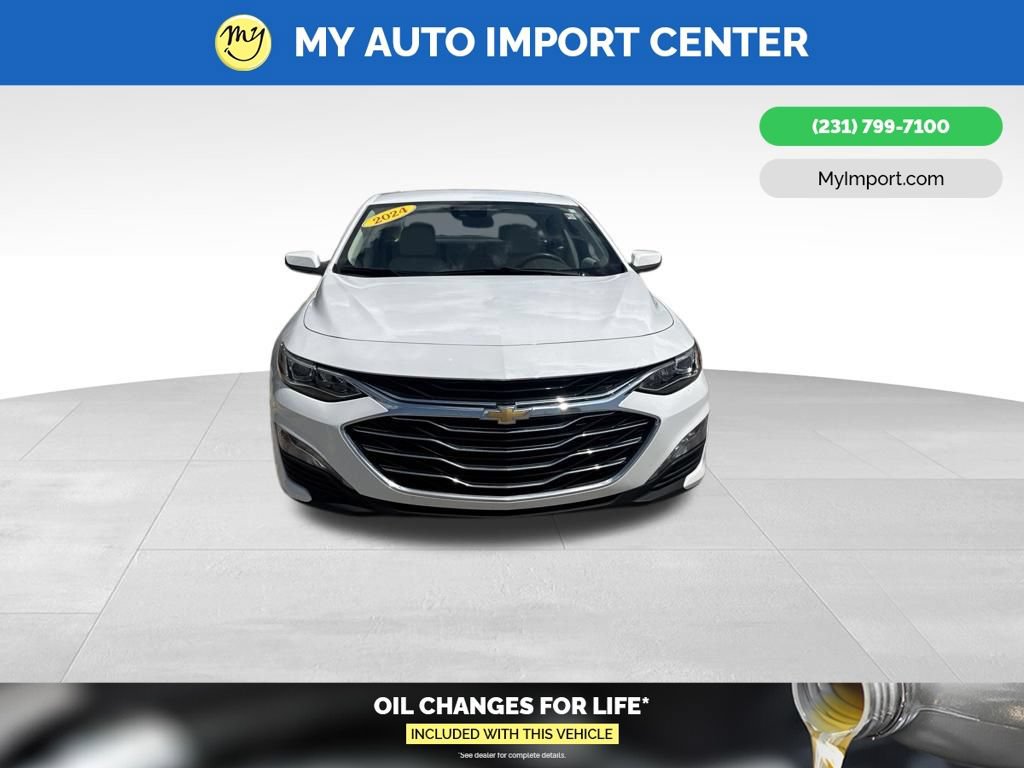 Used 2024 Chevrolet Malibu LT FWD image 2