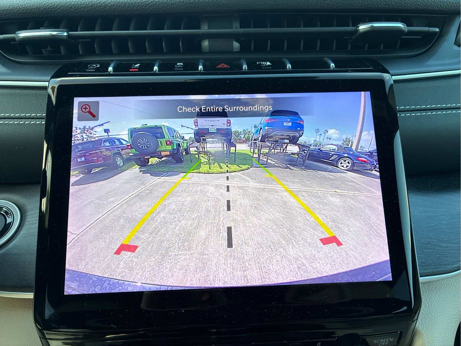 Certified 2023 Jeep Grand Cherokee Limited w/ Trailer Tow Prep Group (B) AWD/4WD image 31