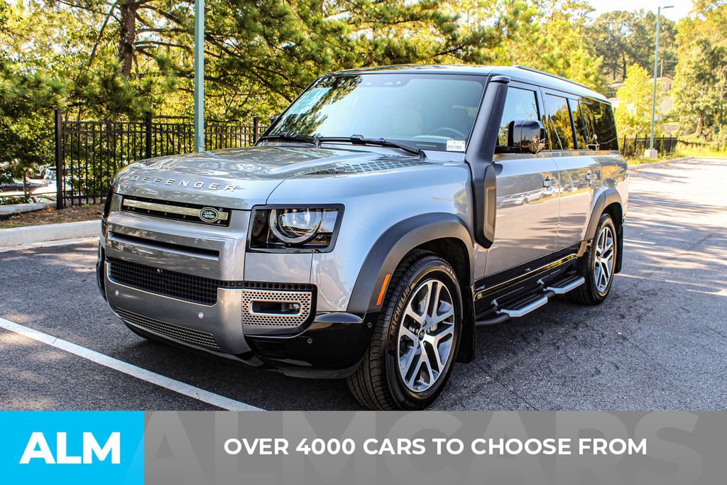 Used 2023 Land Rover Defender 130 SE AWD/4WD image 2