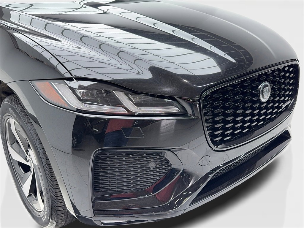 Used 2024 Jaguar F-PACE R-Dynamic S image 3