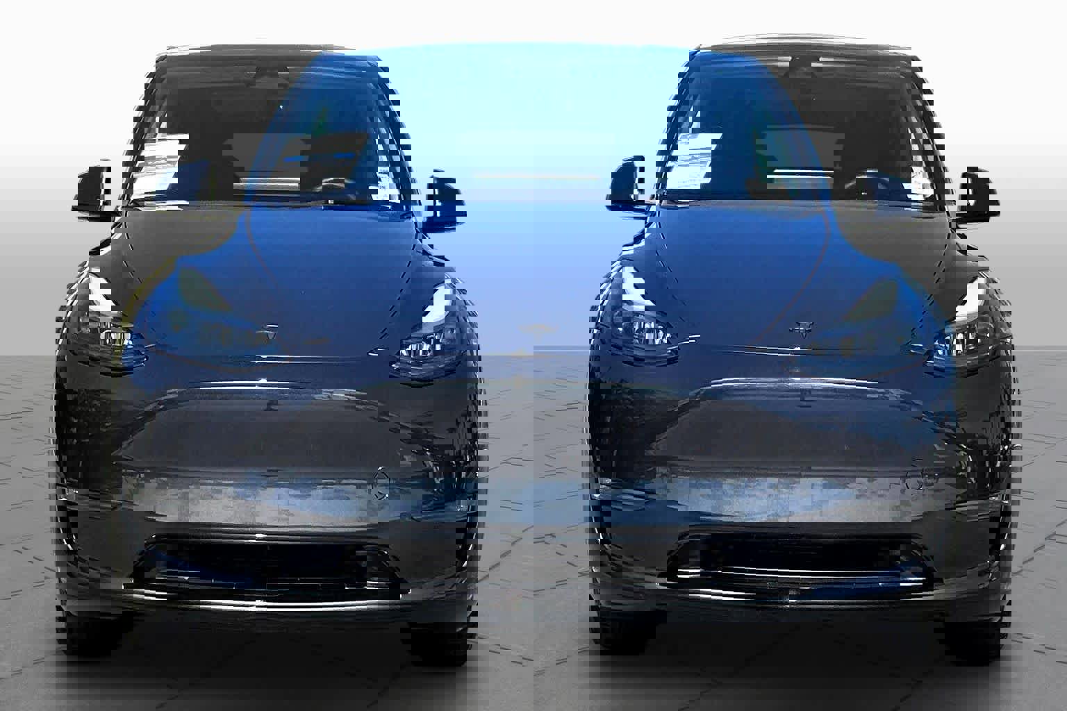 Used 2024 Tesla Model Y Long Range image 3