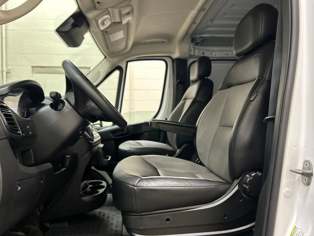 Used 2025 RAM ProMaster 2500 w/ Convenience Group FWD image 7